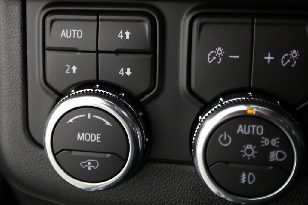 Used 2026 GMC Yukon AT4 Ultimate image 29