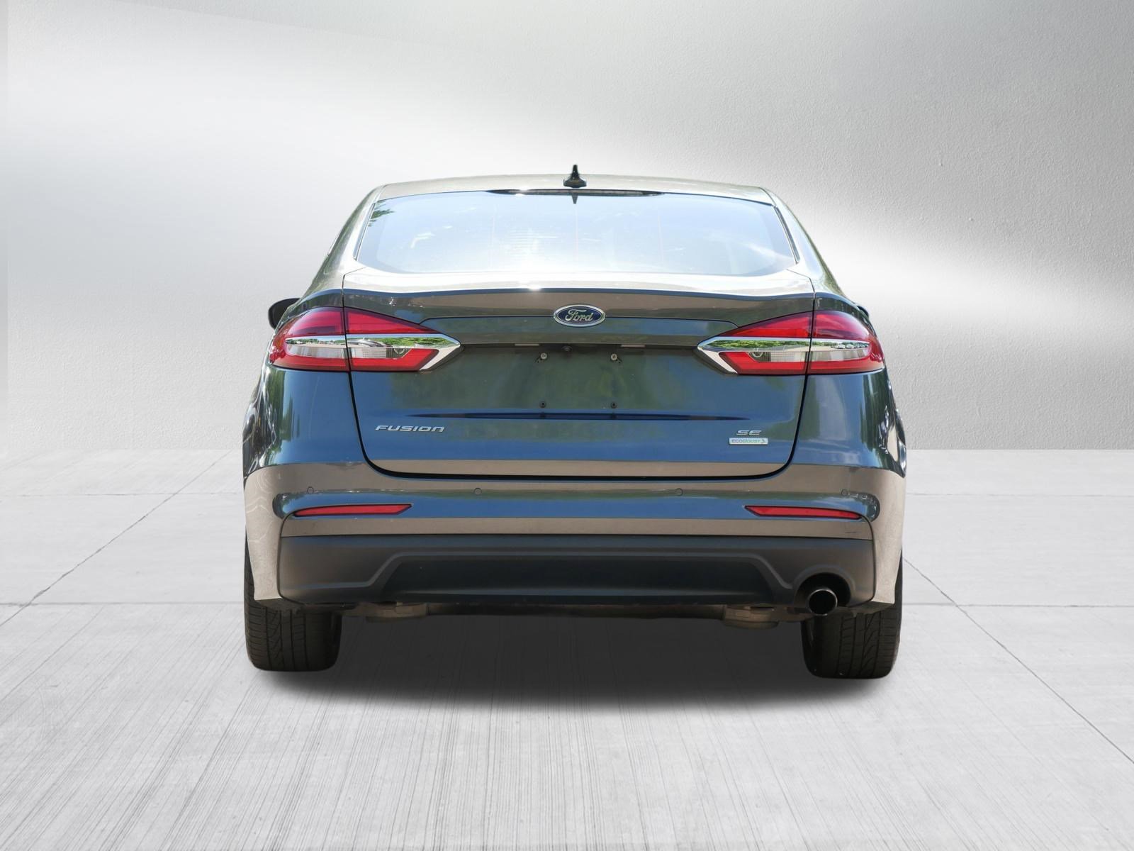 Used 2019 Ford Fusion SE FWD image 6