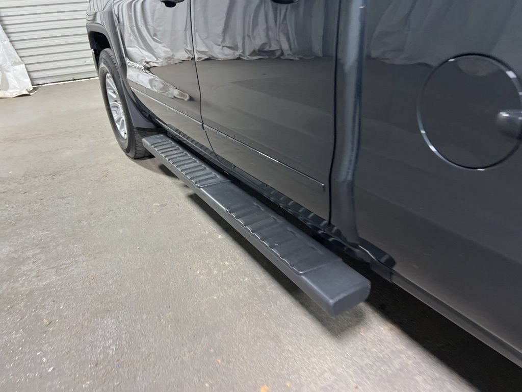 Used 2018 GMC Sierra 1500 SLE w/ Suspension Package, Off-Road AWD/4WD image 15