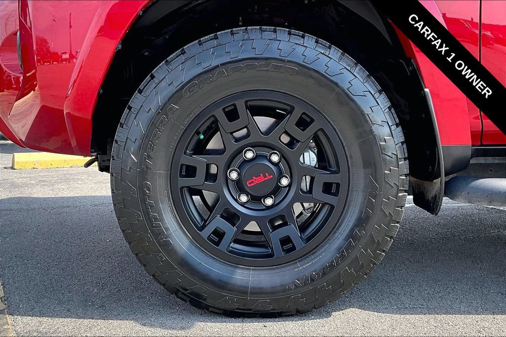 Used 2024 Toyota 4Runner SR5 Premium w/ Moonroof Package AWD/4WD image 34