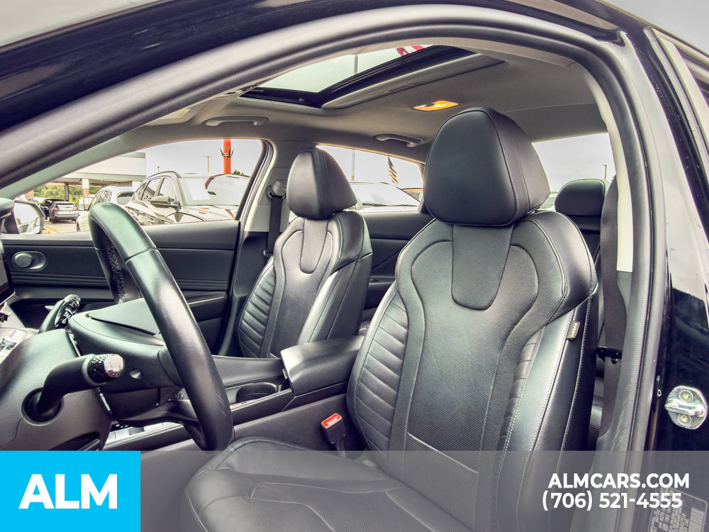 Used 2022 Hyundai Elantra Limited FWD image 5