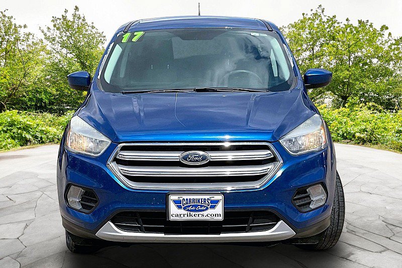 Used 2017 Ford Escape SE AWD/4WD image 2