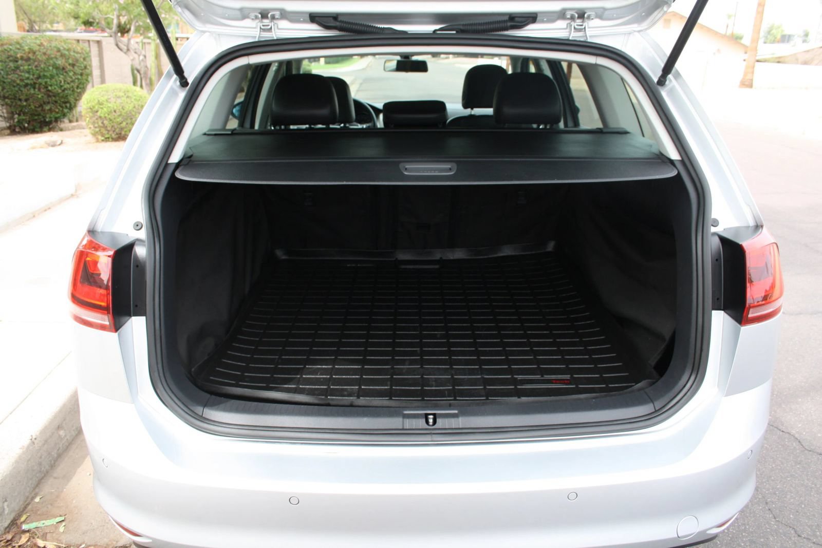 Used 2015 Volkswagen Golf SE w/ Lighting Package FWD image 6