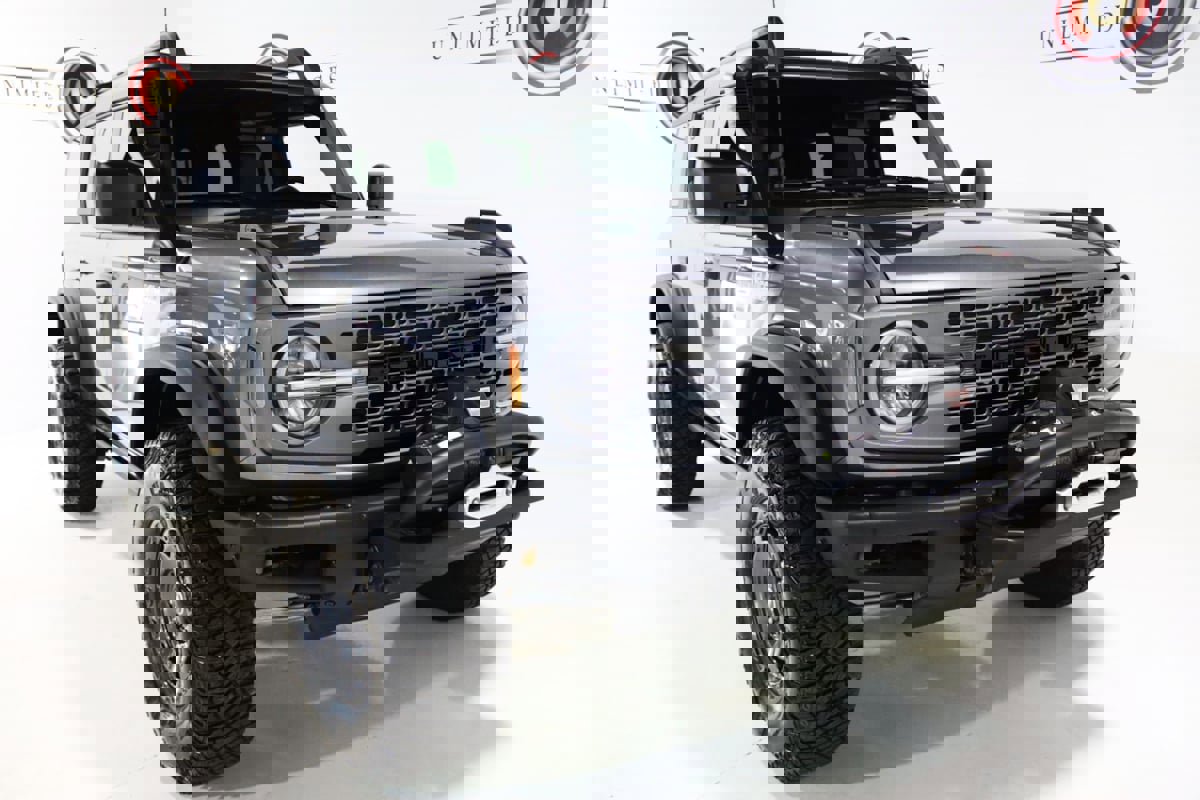 Used 2024 Ford Bronco Everglades image 32