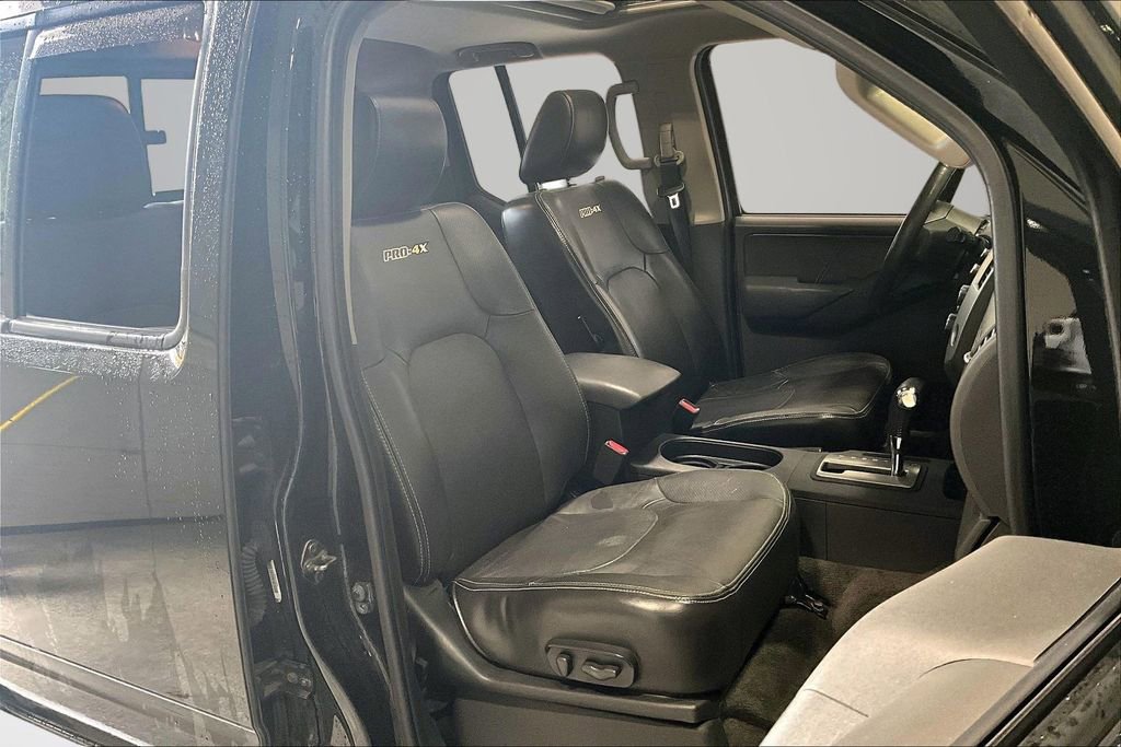 Used 2014 Nissan Frontier PRO-4X w/ Pro-4x Luxury Package AWD/4WD image 30