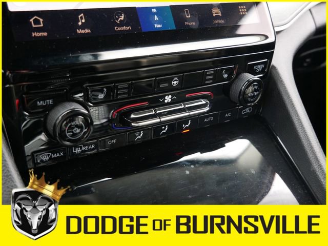 Used 2023 Jeep Grand Cherokee Limited image 21