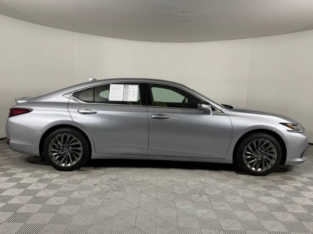 Certified 2025 Lexus ES 300h w/ Technology Package FWD image 10