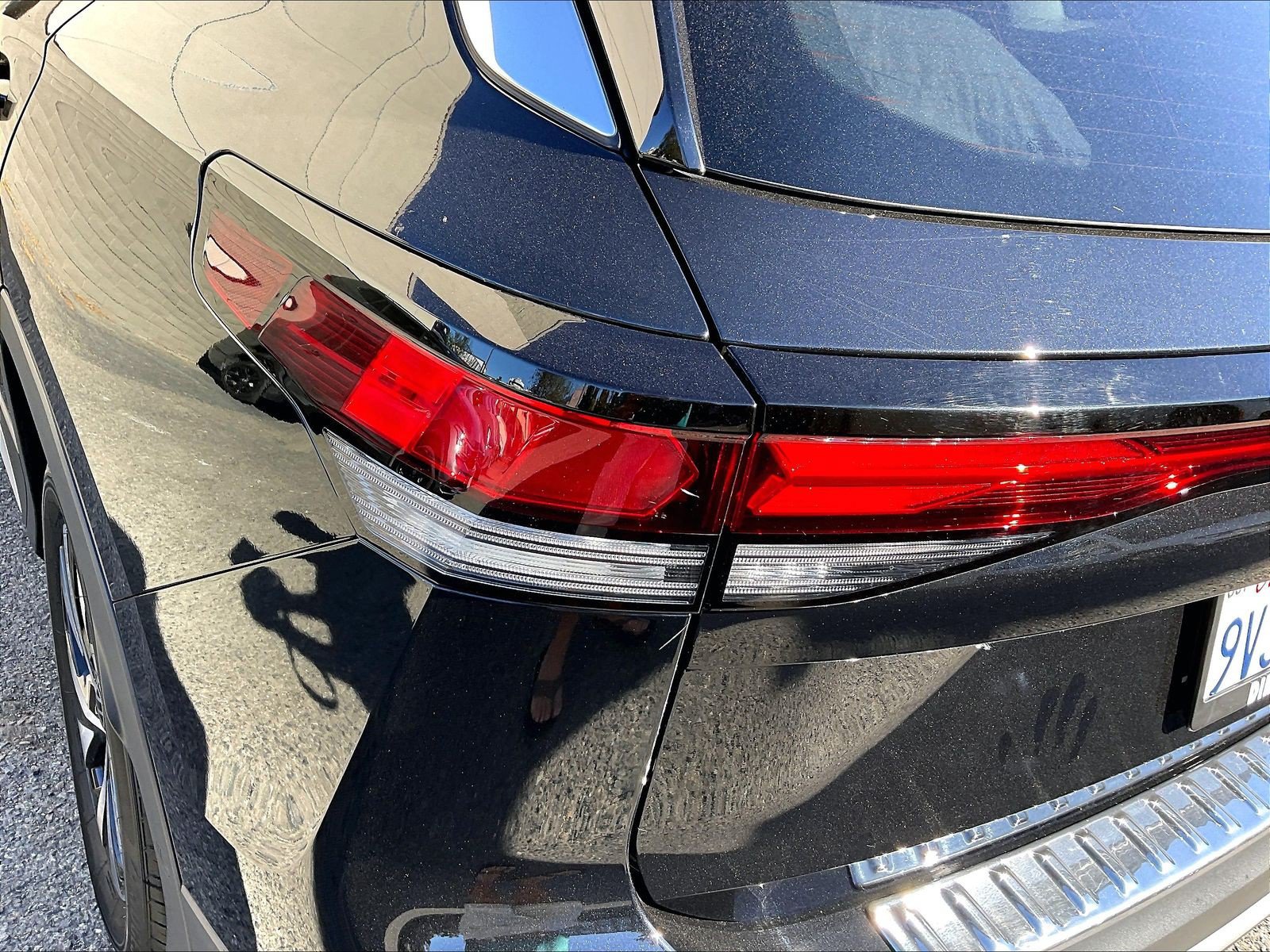 Certified 2025 Volkswagen Tiguan S FWD image 27