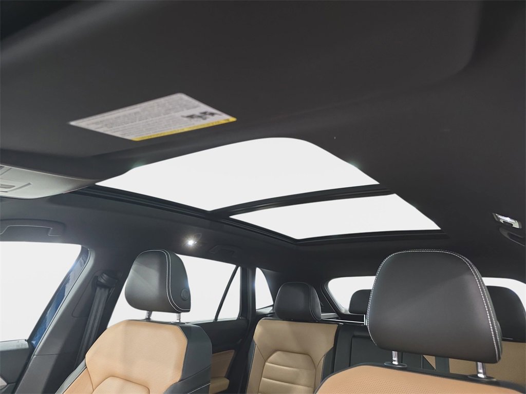 Used 2023 Volkswagen Atlas Cross Sport SEL Premium R-Line image 28