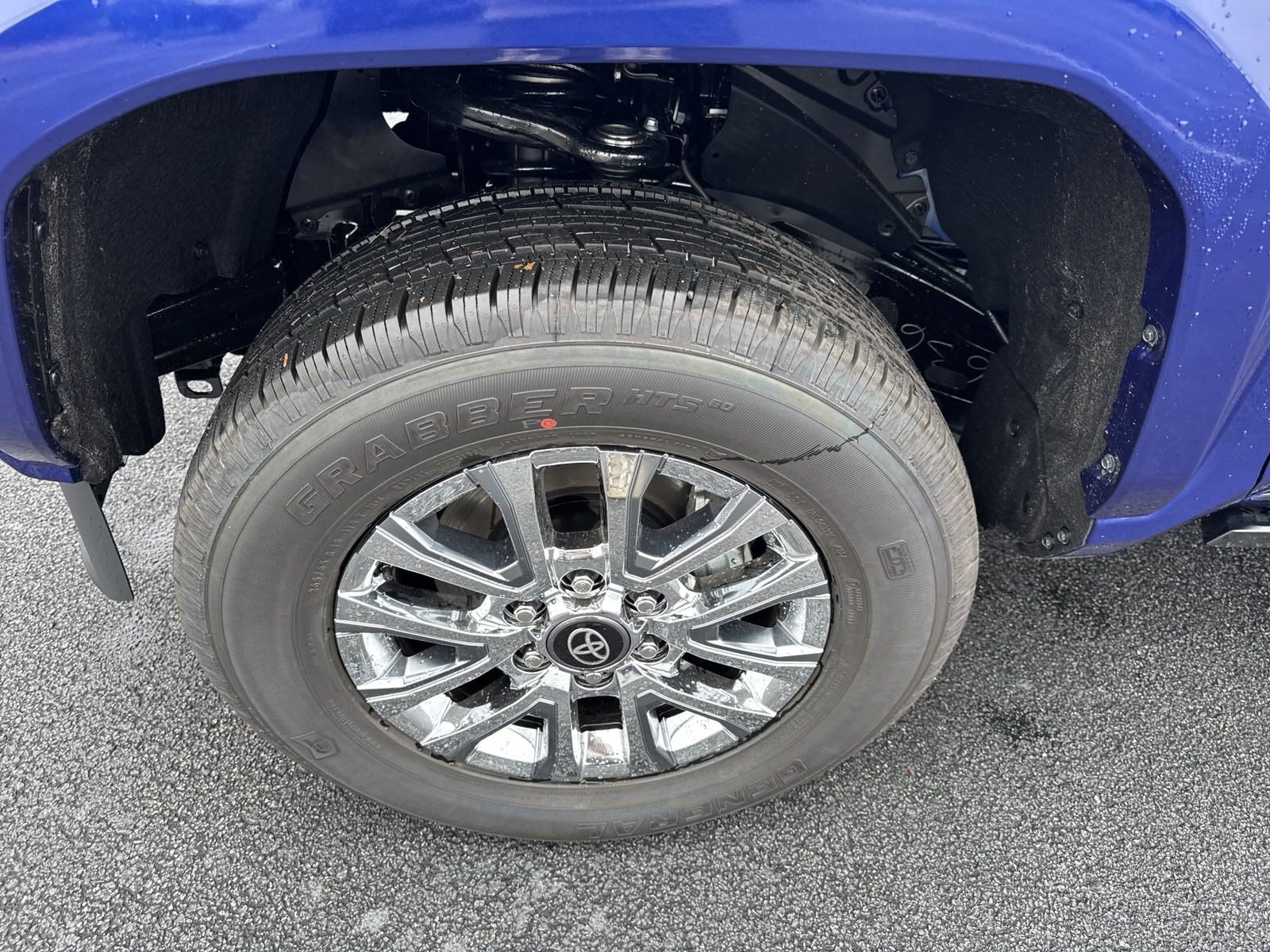 New 2024 Toyota Tacoma Limited w/ Limited Package (LT) AWD/4WD image 9