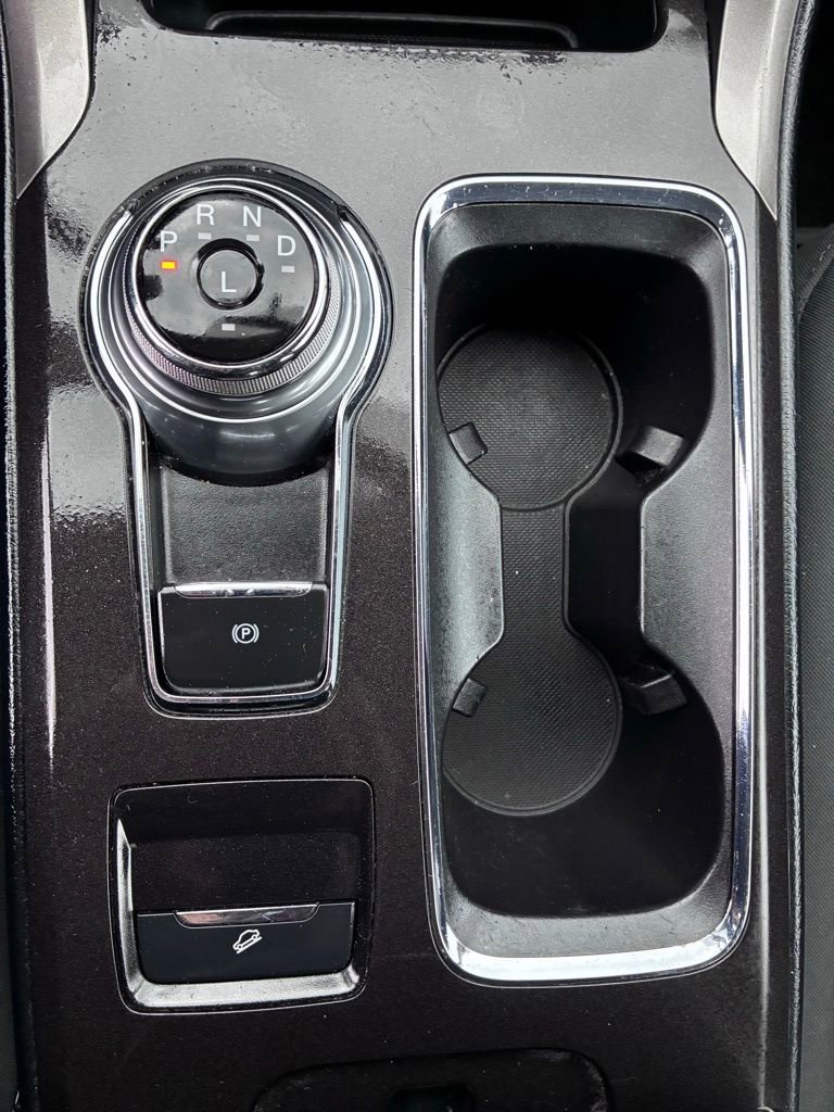 Used 2018 Ford Fusion SE w/ Fusion SE Technology Package FWD image 33
