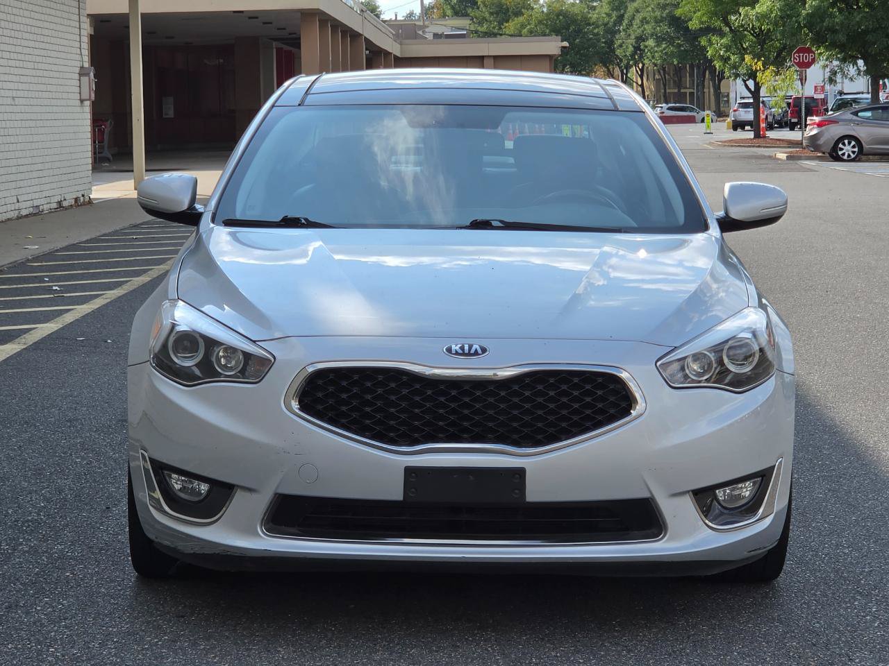 Used 2016 Kia Cadenza Premium FWD image 3