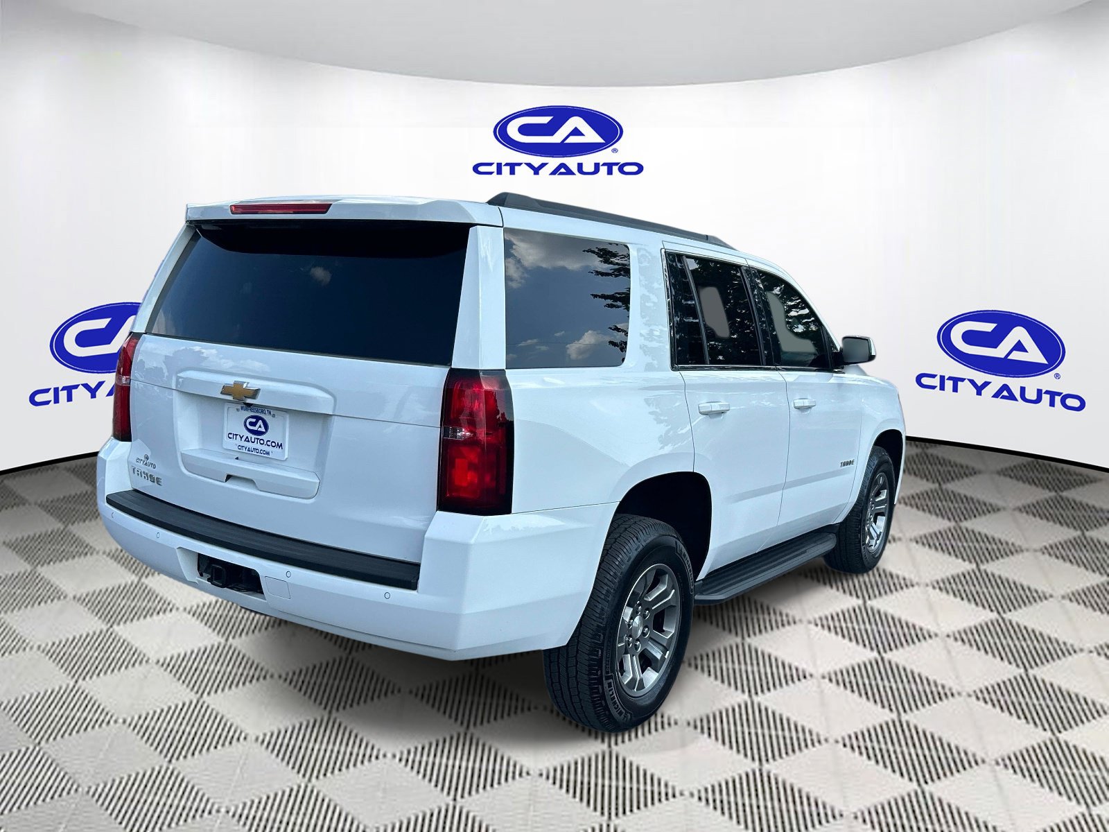 Used 2020 Chevrolet Tahoe LS RWD image 3