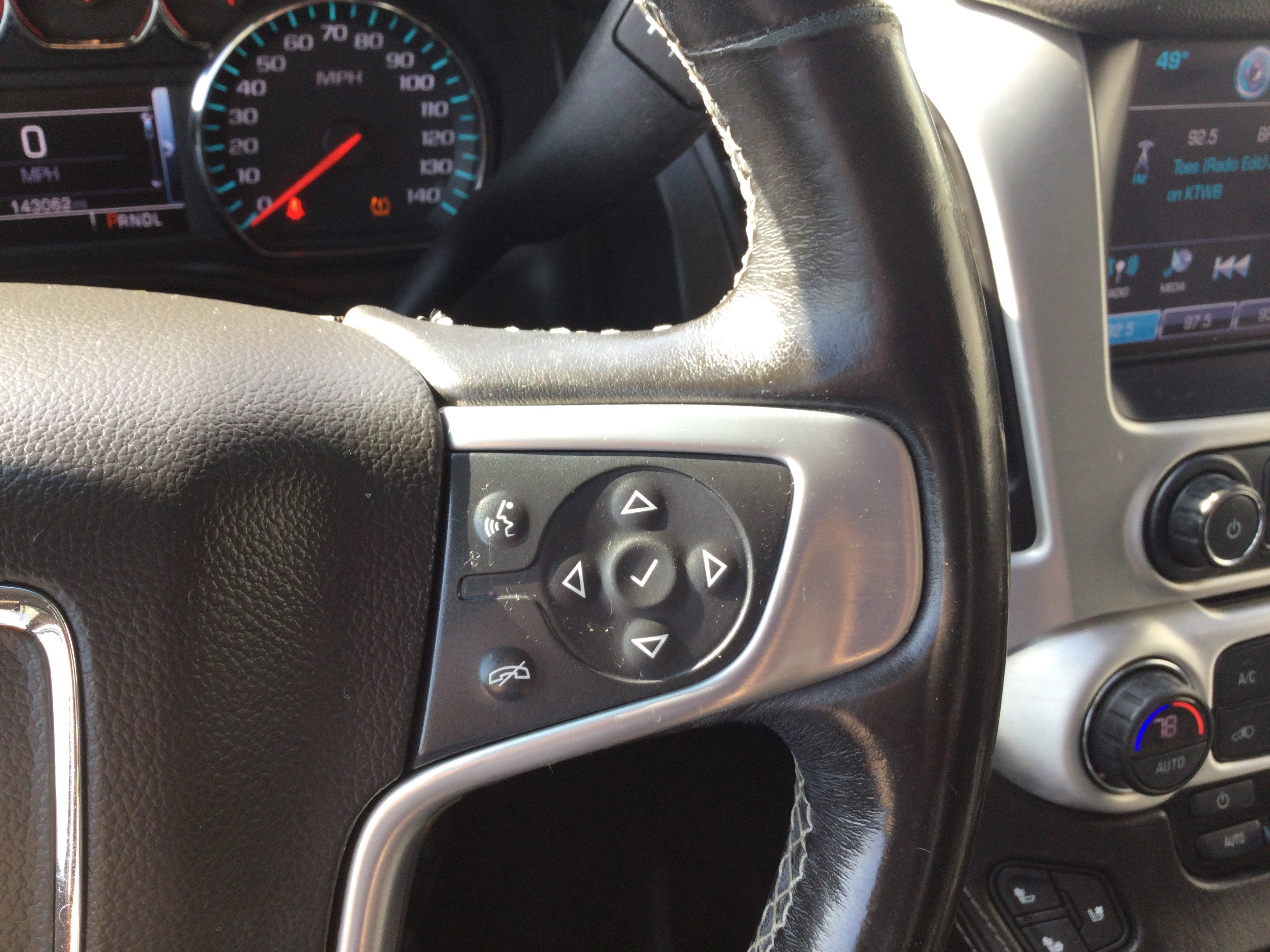 Used 2018 GMC Yukon XL SLT image 17