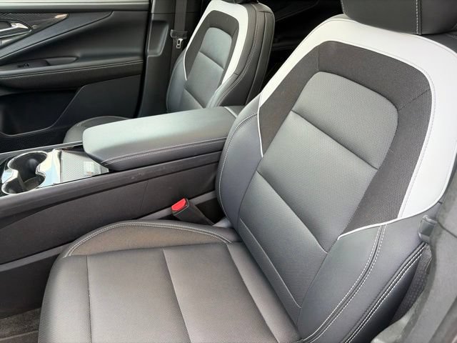 Used 2024 Chevrolet Blazer EV LT AWD/4WD image 8