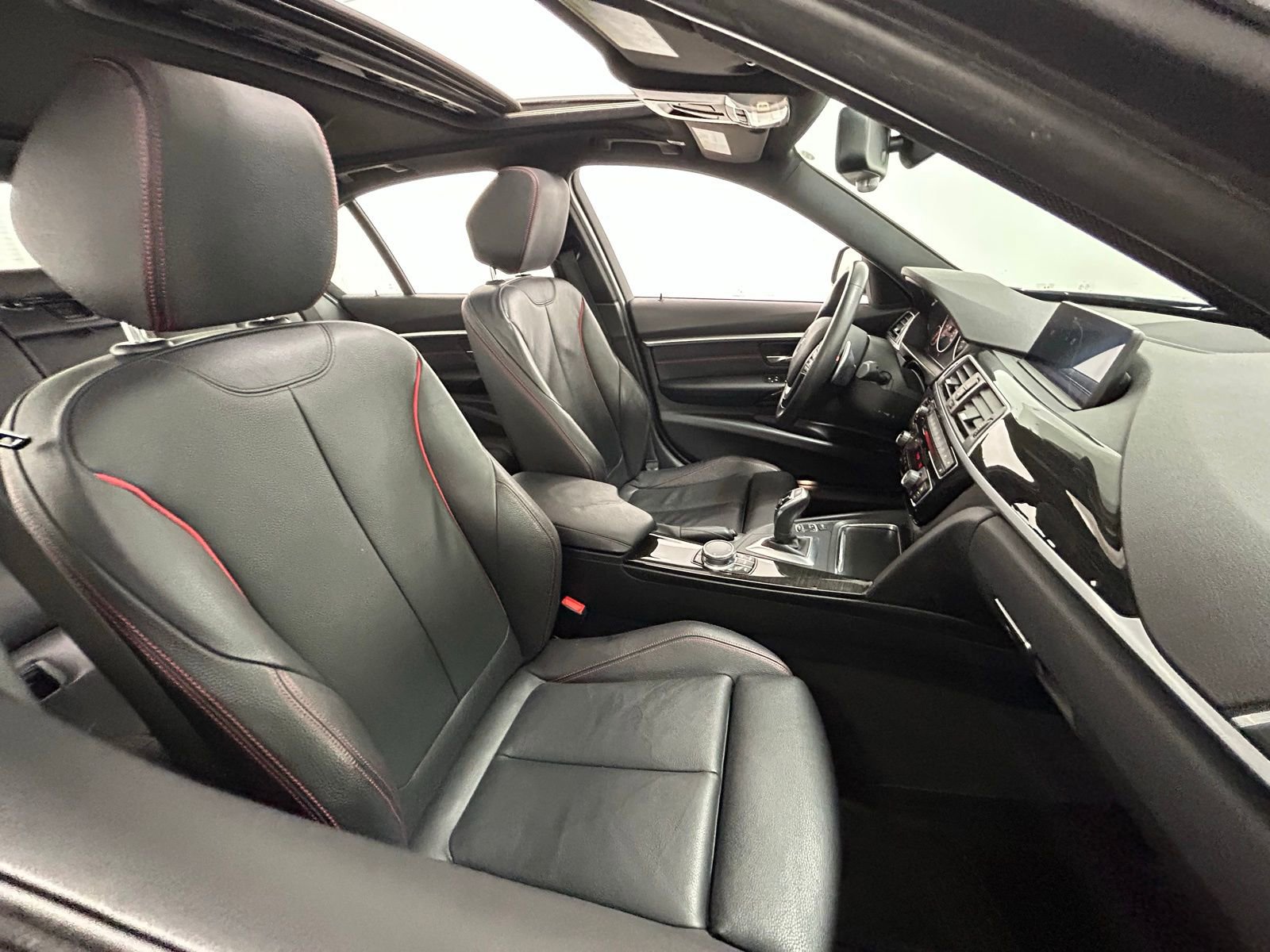 Used 2017 BMW 330i xDrive Sedan image 41