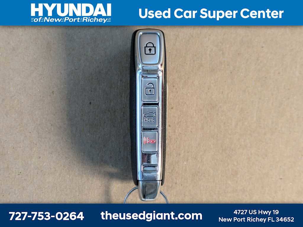 Used 2020 Kia Cadenza Technology image 40