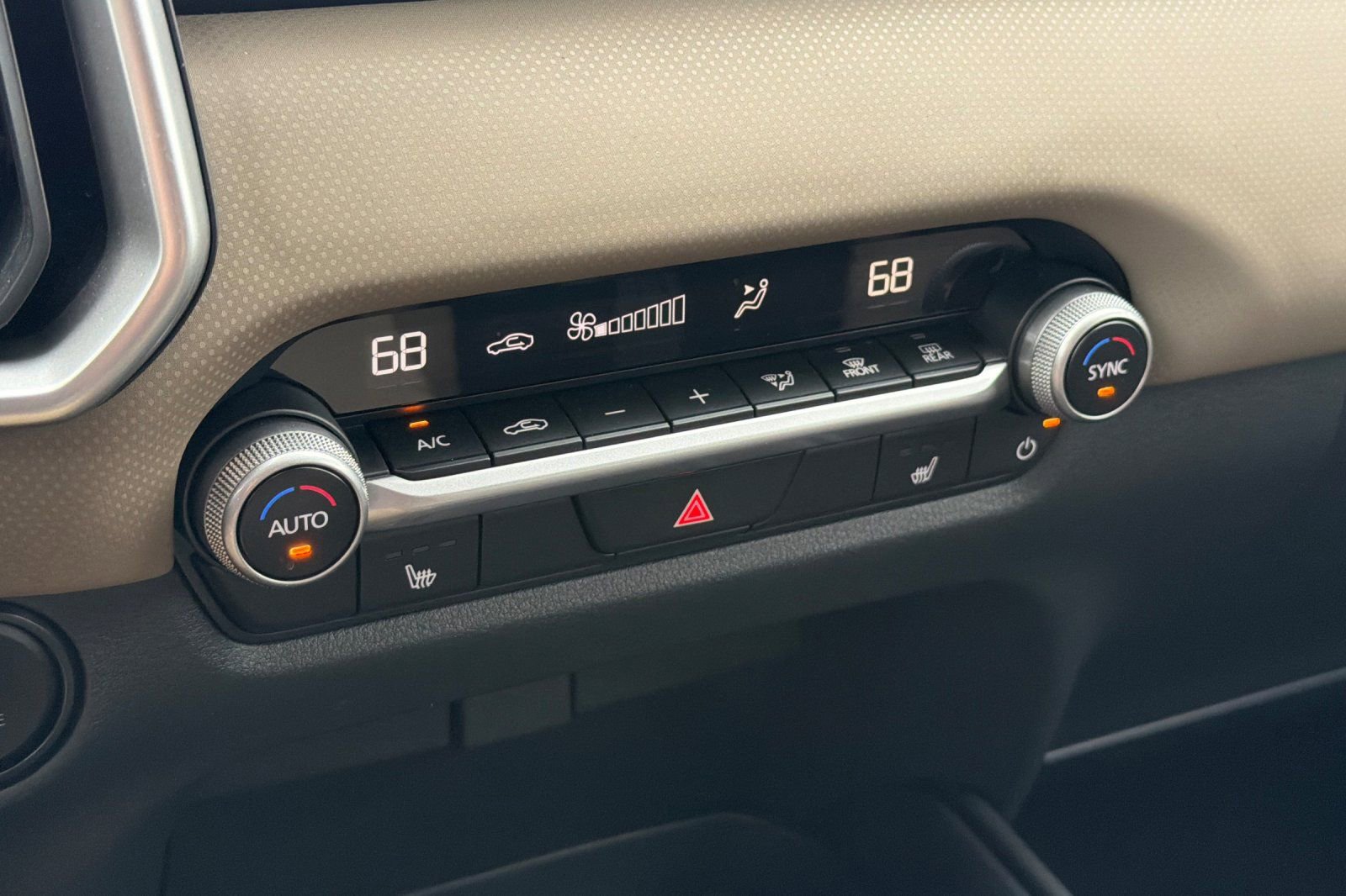 Certified 2025 MAZDA CX-50 AWD 2.5 S w/ Premium Package image 19