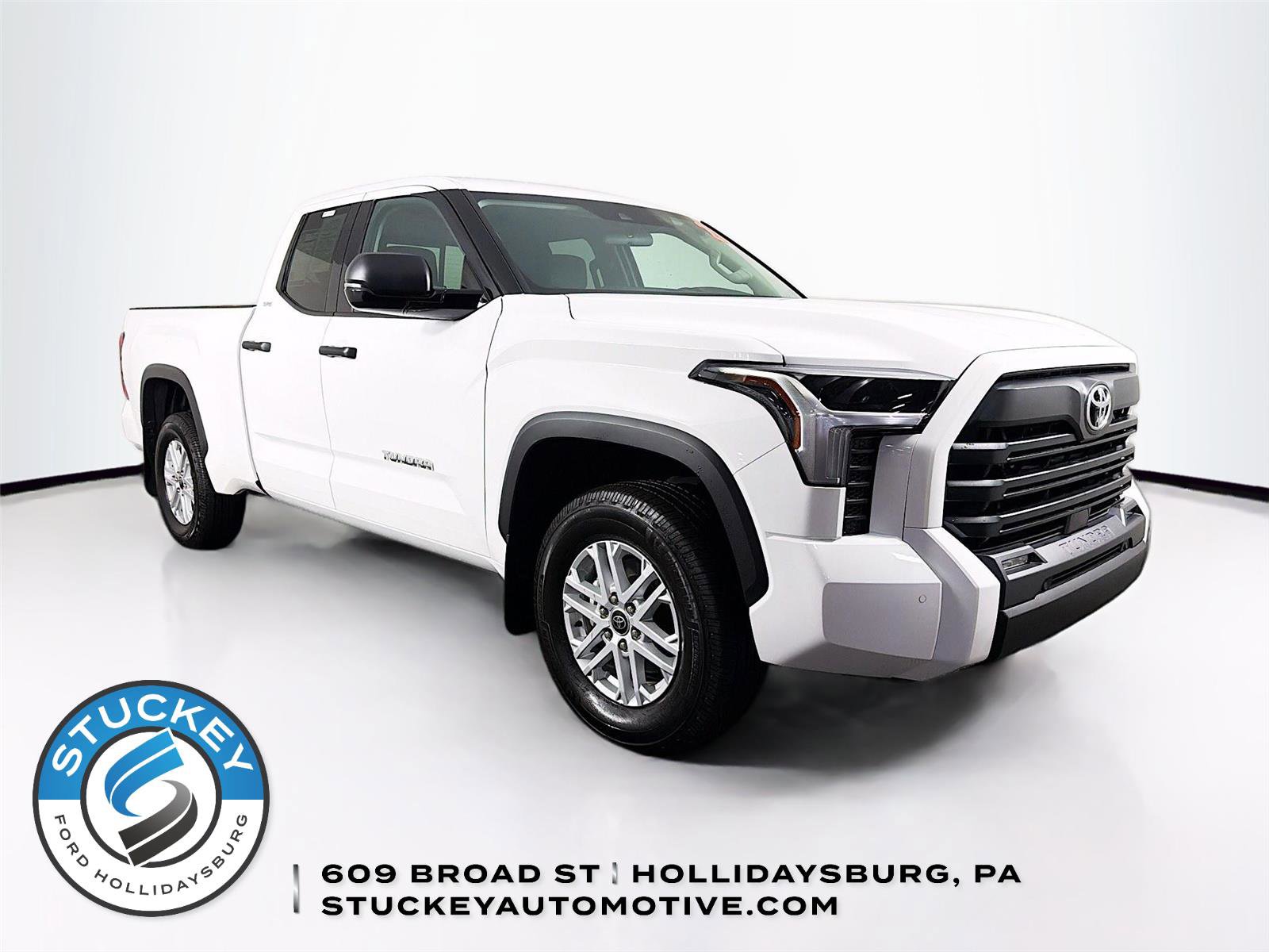 Used 2023 Toyota Tundra SR5 w/ SR5 Convenience Package