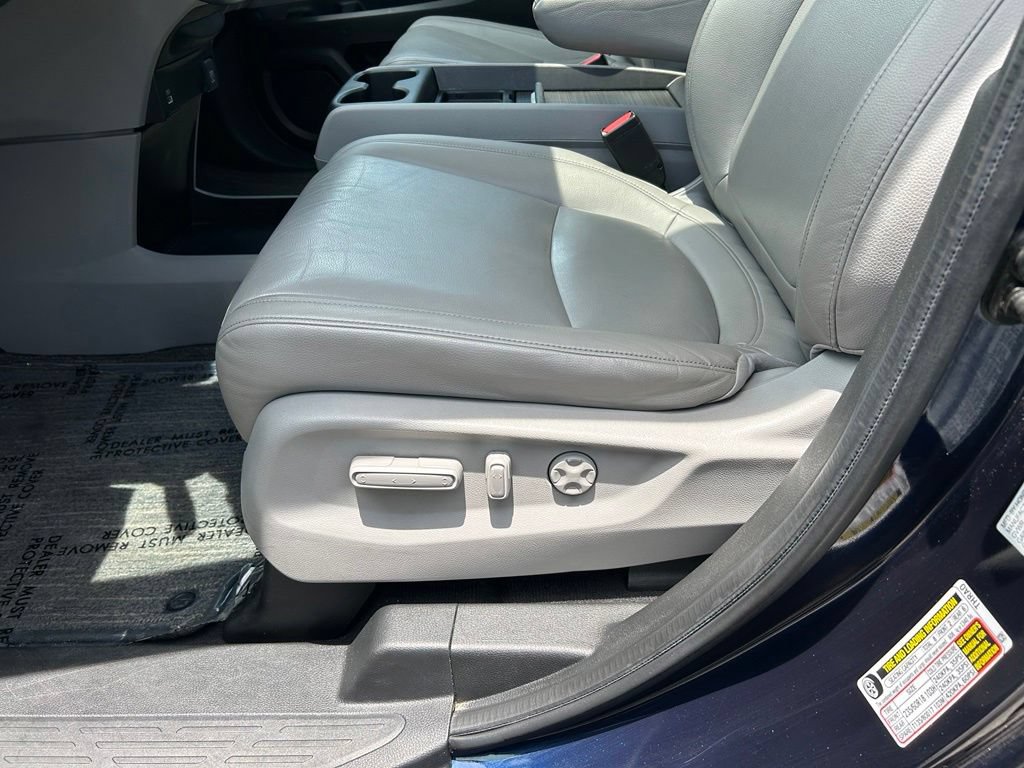 Used 2024 Honda Odyssey EX-L image 16