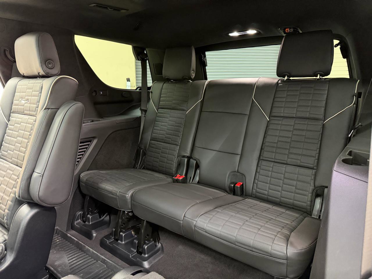 Used 2025 Cadillac Escalade V w/ LPO, ONYX Package image 58