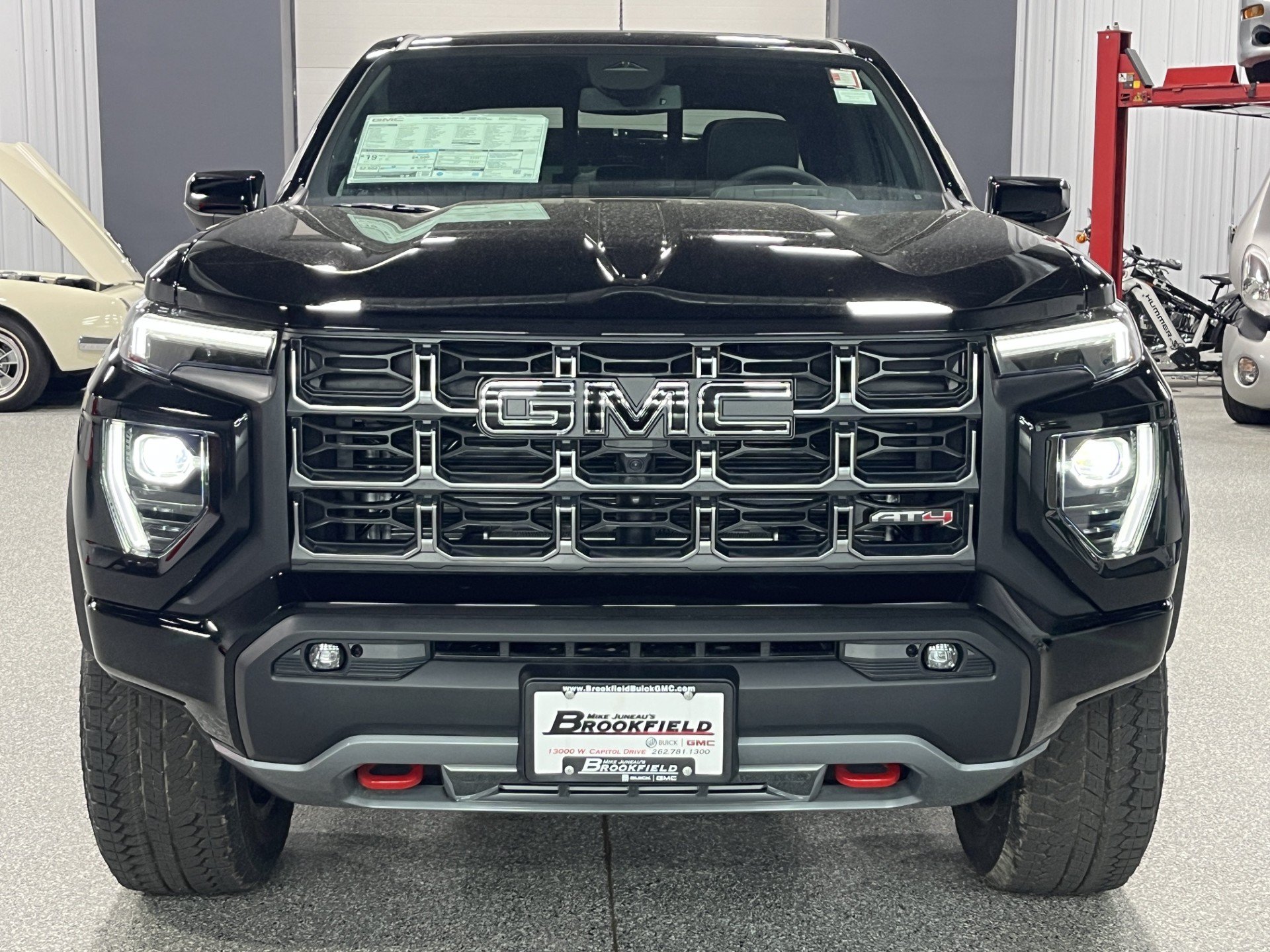 New 2026 GMC Canyon AT4 w/ Technology Plus Package AWD/4WD image 8