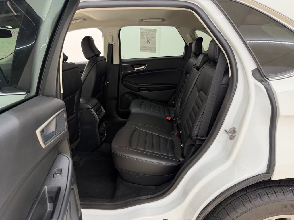 Used 2024 Ford Edge SEL w/ Convenience Package AWD/4WD image 16