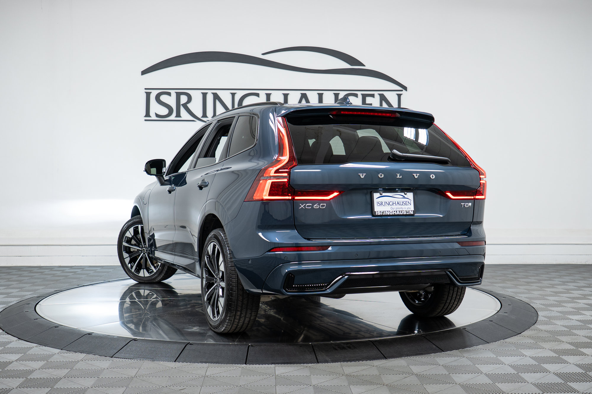 New 2026 Volvo XC60 T8 Plus w/ Climate Package AWD/4WD image 28