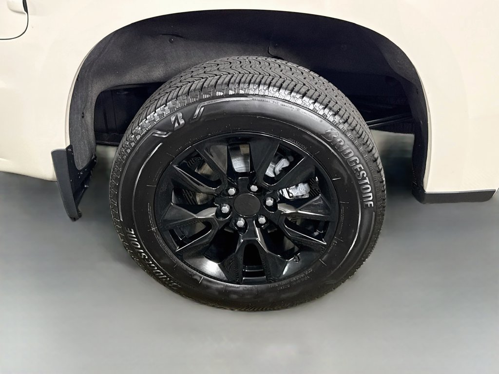 Used 2026 Chevrolet Silverado 1500 Custom w/ LPO, Dark Essentials Package AWD/4WD image 33