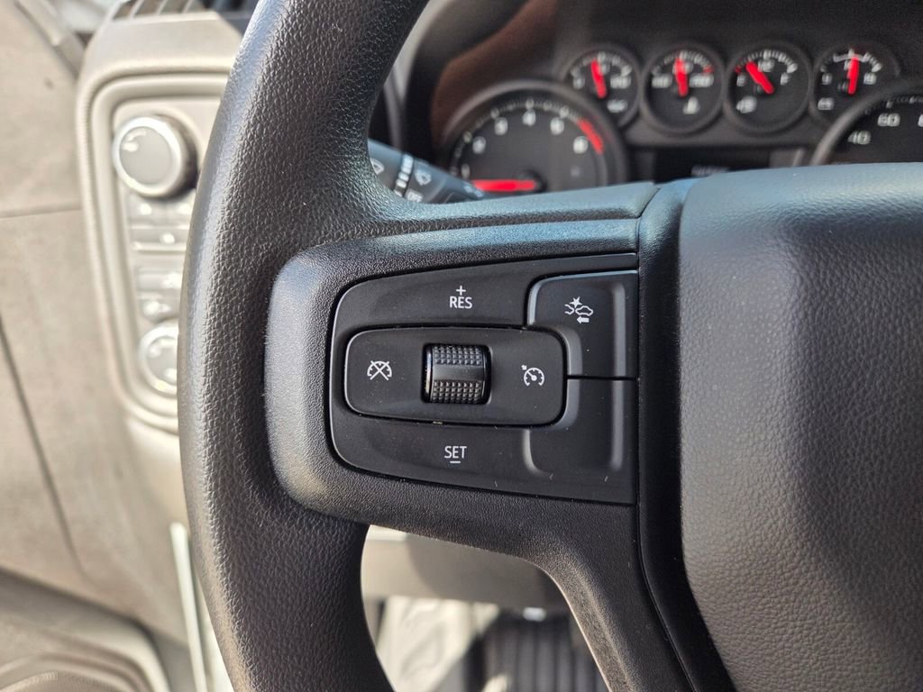 Used 2024 Chevrolet Silverado 3500 W/T image 33