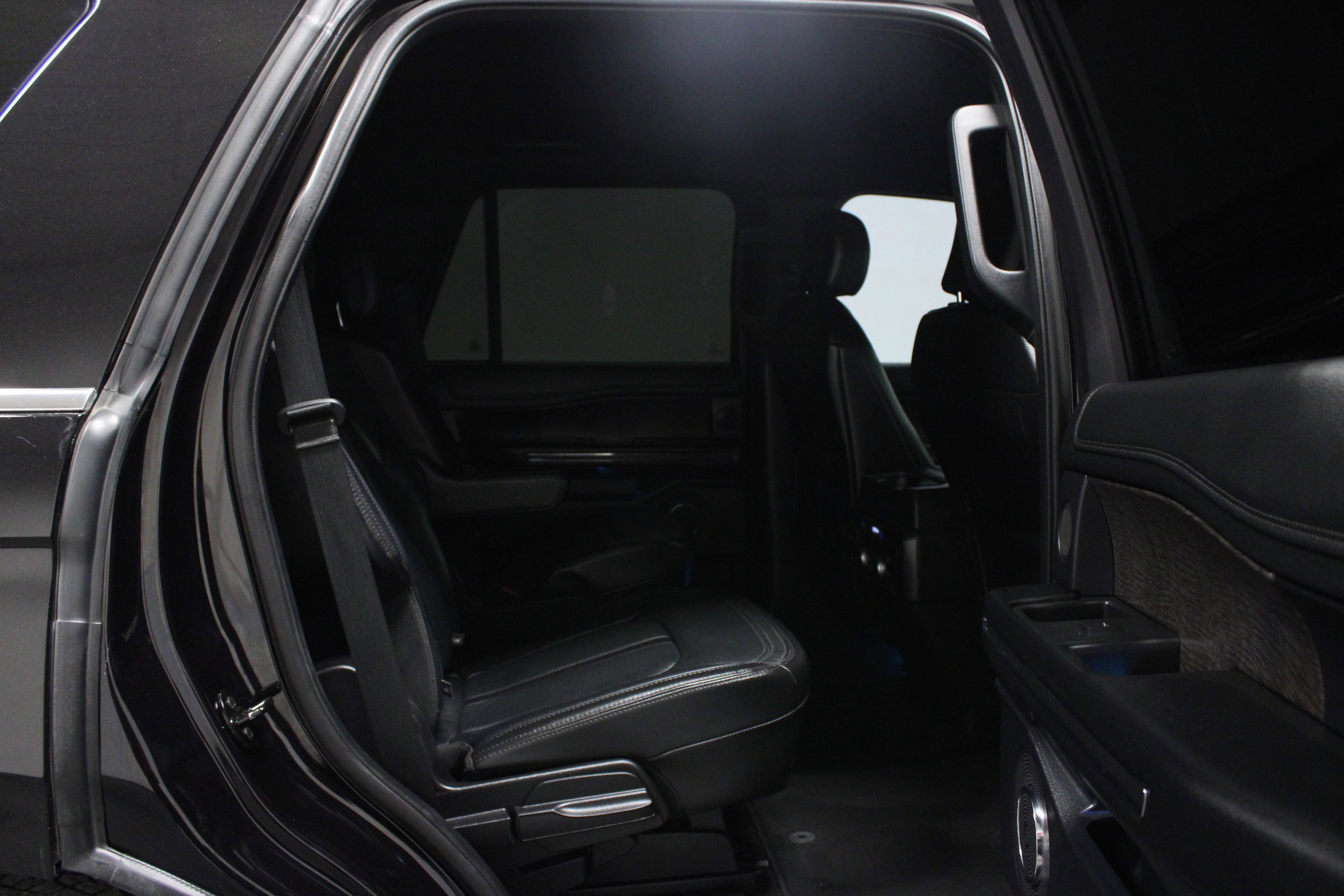 Used 2020 Ford Expedition Limited image 16