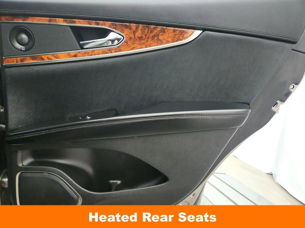 Used 2017 Lincoln MKX Reserve w/ Driver Assistance Package image 32