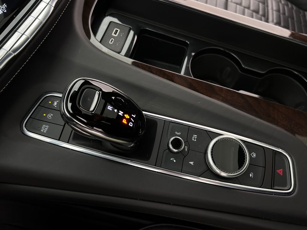 Used 2023 Cadillac Escalade ESV Sport Platinum image 13