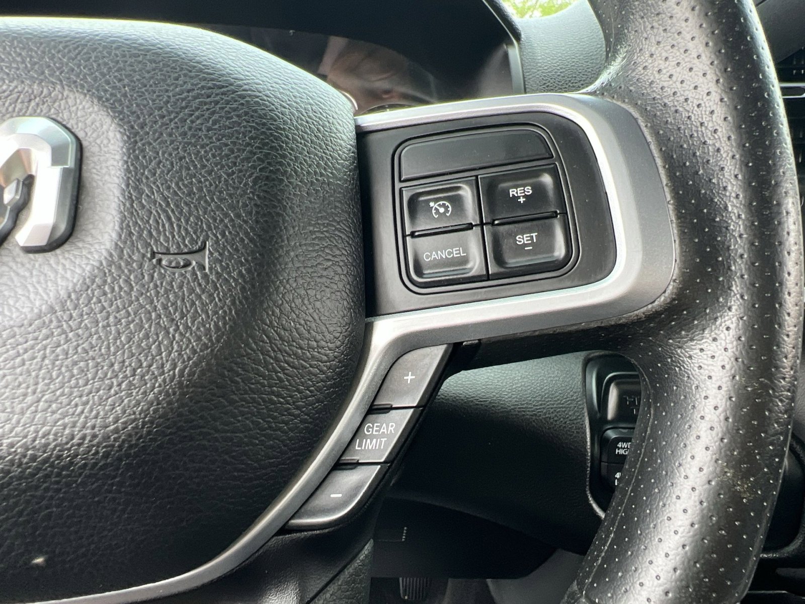 Used 2022 RAM 2500 Big Horn AWD/4WD image 37