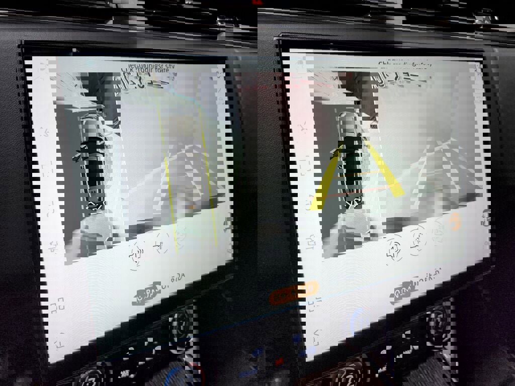 Used 2023 Land Rover Range Rover SE AWD/4WD image 21