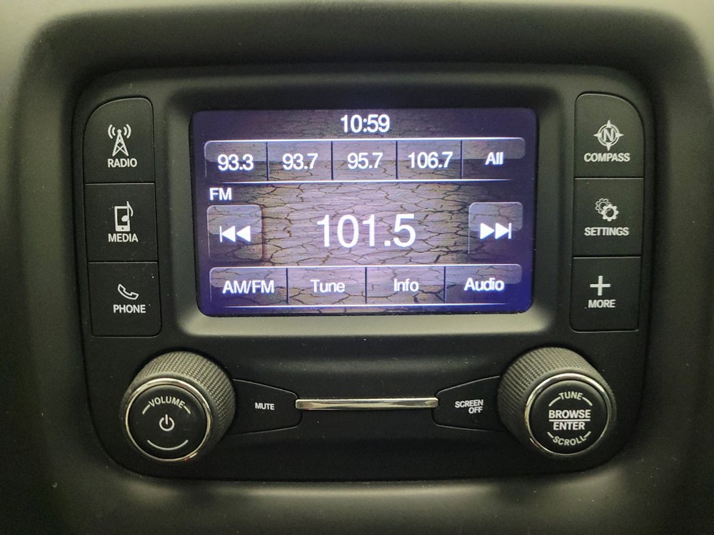 Used 2018 Jeep Compass Latitude image 25