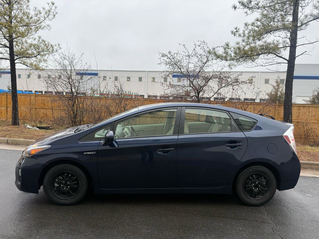 Used 2015 Toyota Prius Three image 16