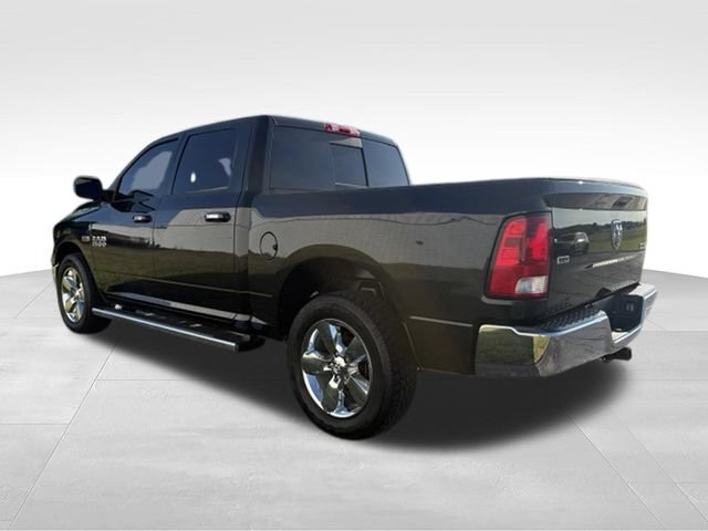 Used 2018 RAM 1500 Classic SLT w/ Luxury Group AWD/4WD image 2