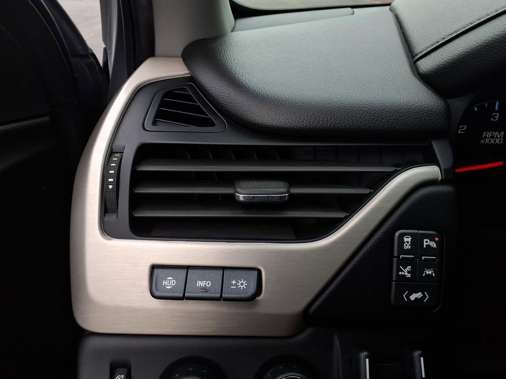 Used 2020 GMC Yukon Denali w/ Denali Ultimate Package image 22