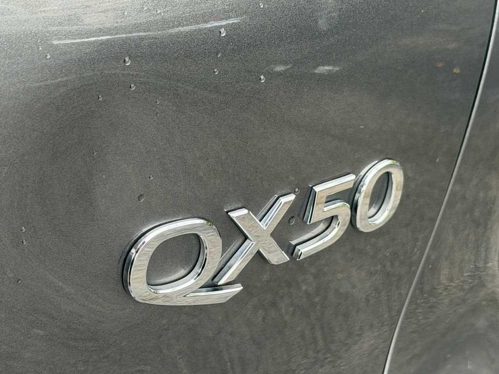 Used 2021 INFINITI QX50 Essential FWD image 9
