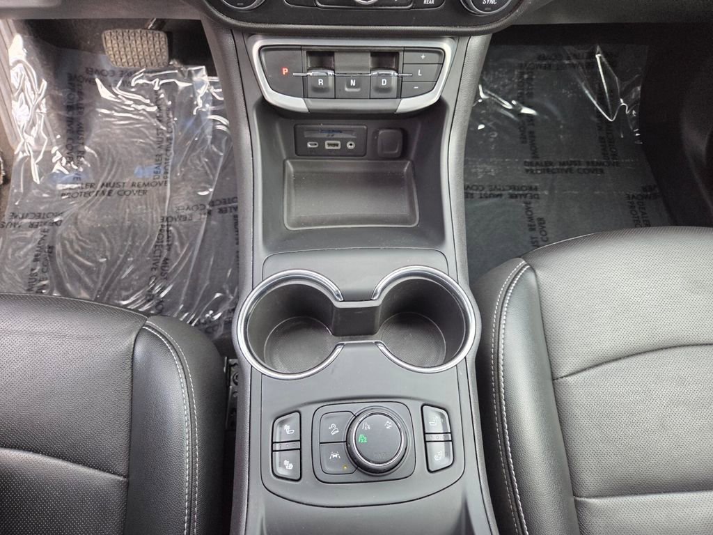 Used 2024 GMC Terrain SLT image 25