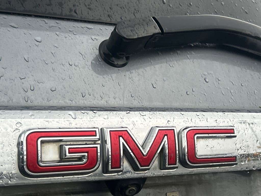 Used 2021 GMC Acadia SLE FWD image 8
