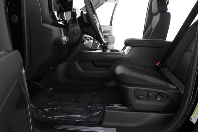 New 2026 GMC Sierra 1500 SLT image 18