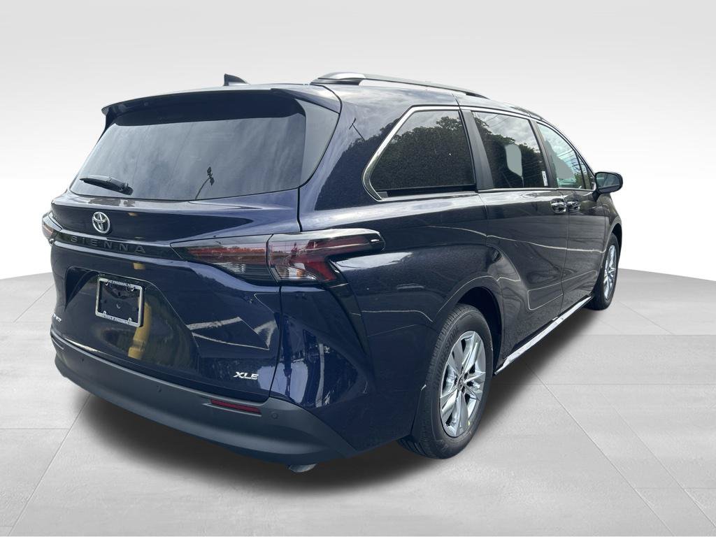 New 2026 Toyota Sienna XLE AWD/4WD image 5