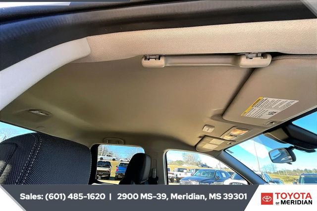 Used 2024 Nissan Frontier SV w/ Technology Package image 15