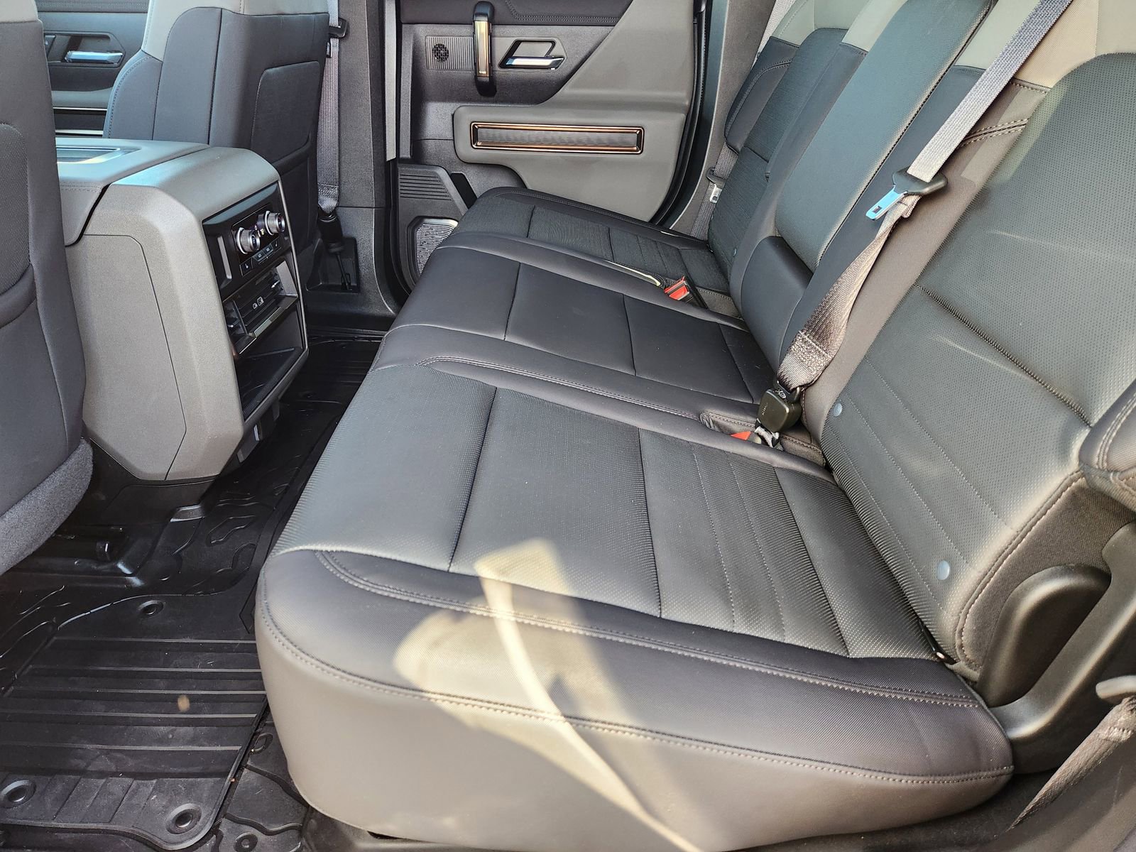 New 2025 GMC Hummer EV 2X AWD/4WD image 32