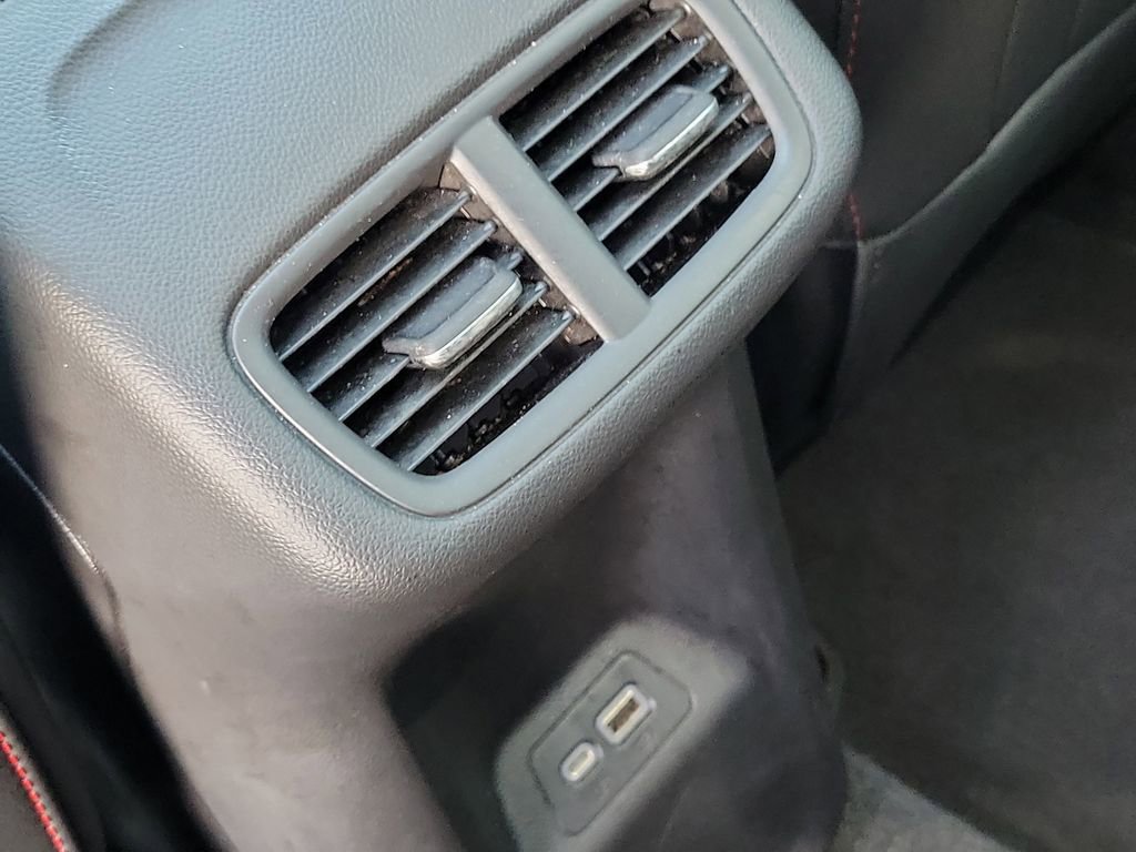 Used 2022 Buick Envision Essence w/ Sport Touring Package image 30