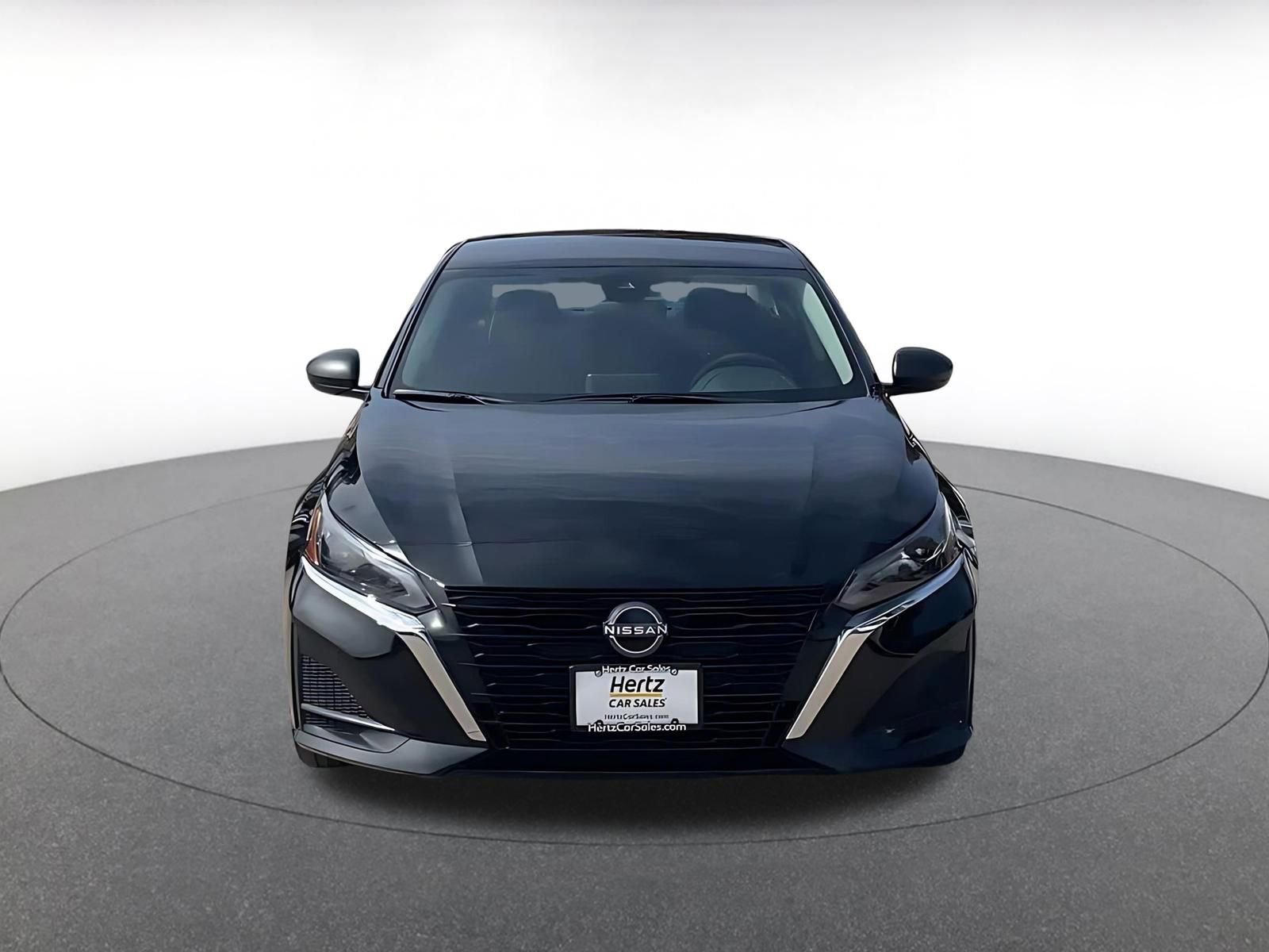 Used 2025 Nissan Altima 2.5 SV FWD image 4