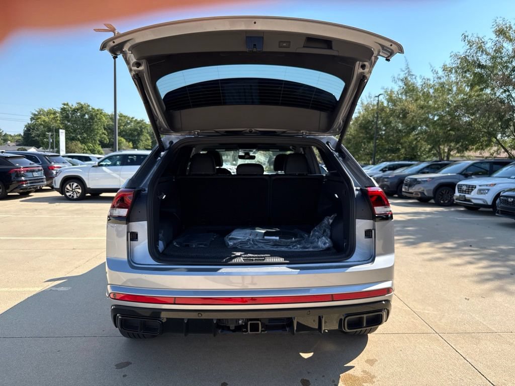 New 2026 Volkswagen Atlas Cross Sport SEL R-Line AWD/4WD image 21