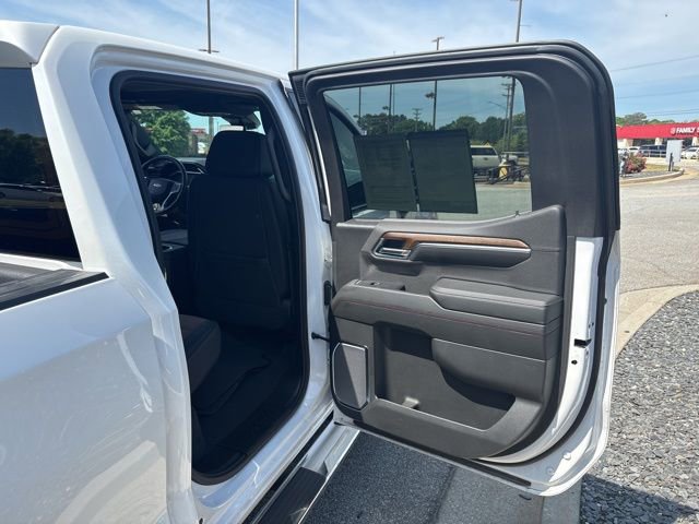 Used 2024 Chevrolet Silverado 1500 High Country w/ Technology Package image 24